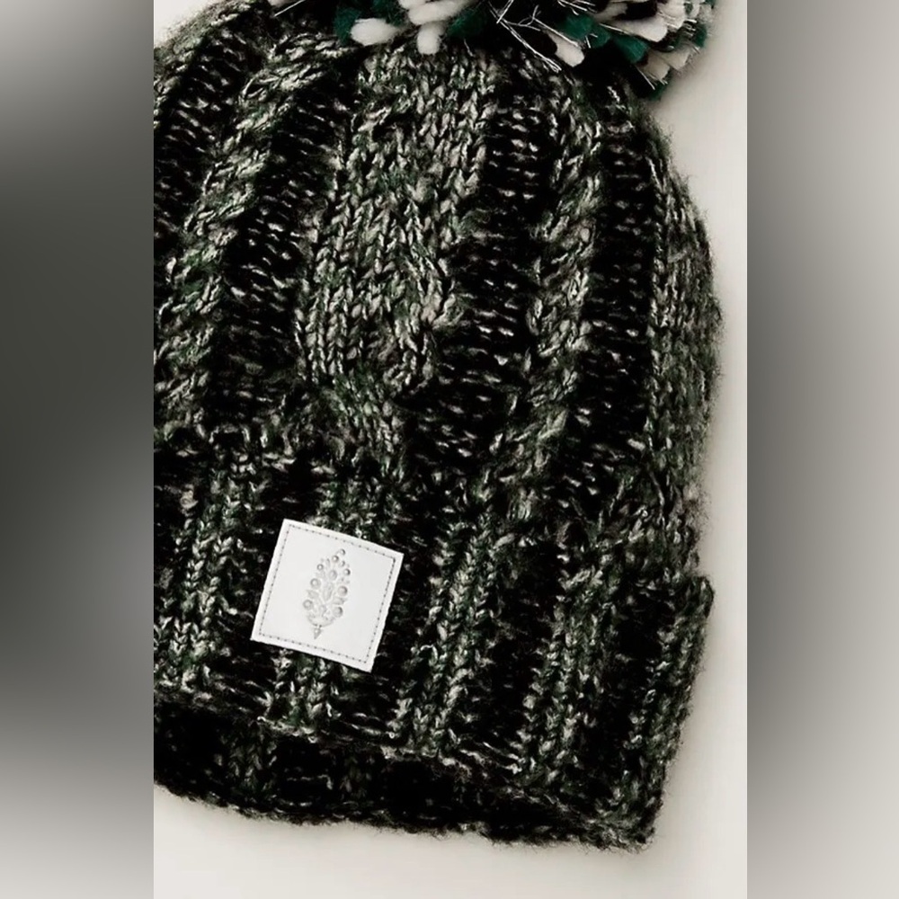 NWT Free People Movement Pom Party Reflective Beanie Hat in White Black Green - Picture 2 of 4